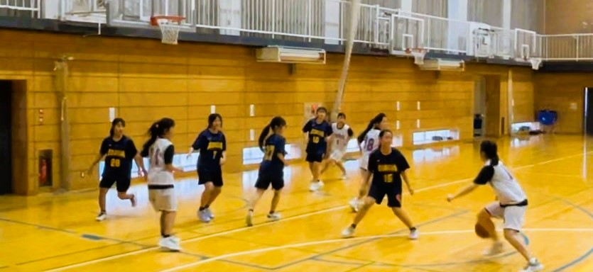 251027　女バス練習試合01